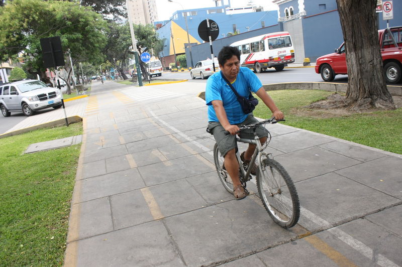 La Avenida Arequipa es una de las principales de la ciudad: sus 52 cuadras encuentran un inicio en el barrio de Santa Beatriz