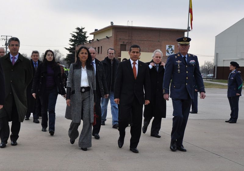 Llegada de Ollanta Humala y Primera Dama Nadine Heredia a Suiza para participar en Foro Económico Mundial de Davos.
