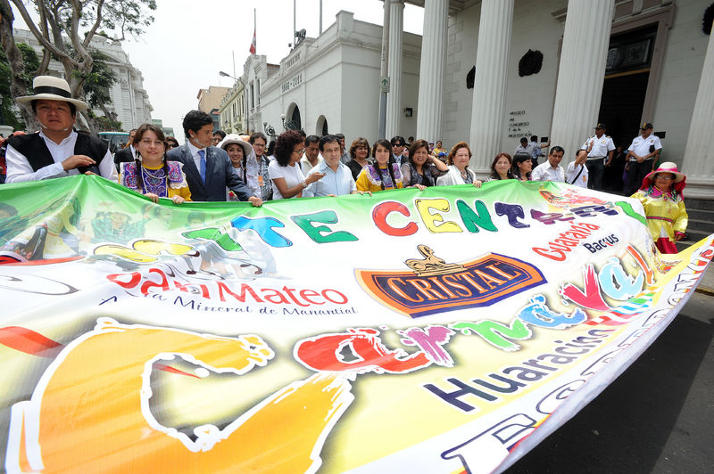 El legislador Fredy Otárola preside acto inaugural de Lanzamiento del Carnaval Huaracino.