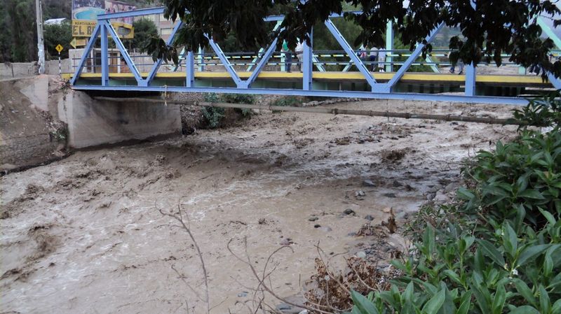El río Moquegua aumenta su caudal cada día más debido a la intensa lluvias que se presentan en diversas zonas del país.