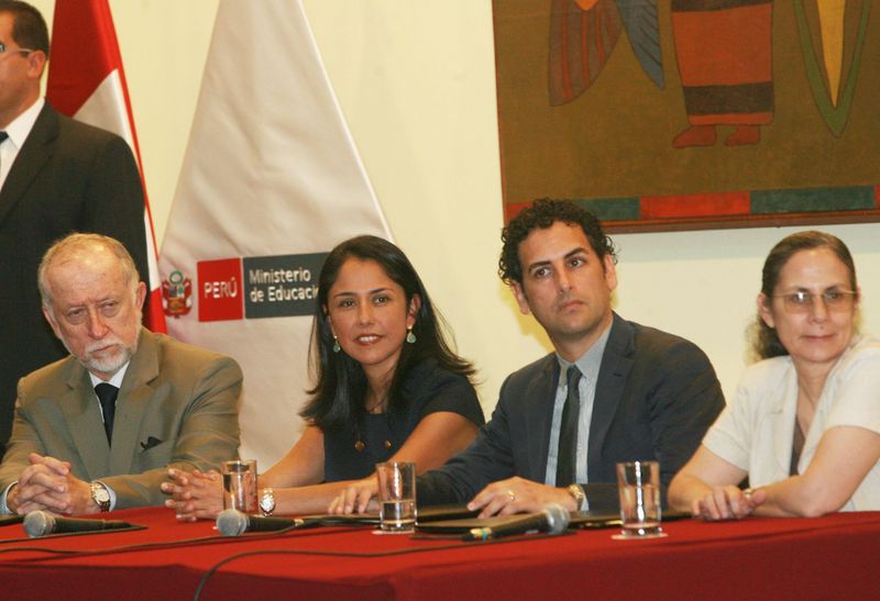 Nadine Heredia, participó en suscripción de convenio entre los ministerios de Cultura y Educación, junto a tenor Juan Diego Flórez
