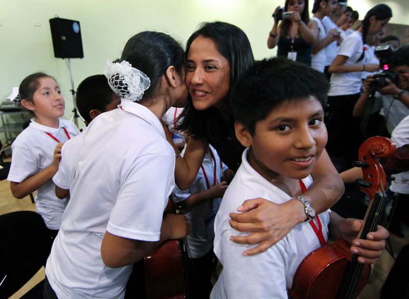 Nadine Heredia, participó en suscripción de convenio entre los ministerios de Cultura y Educación, junto a tenor Juan Diego Flórez