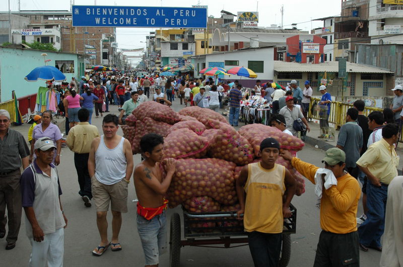 En la frontera de Perú y Ecuador el número de policías es insuficiente para controlar el contrabando existente entre Tumbes y Huaquillas.