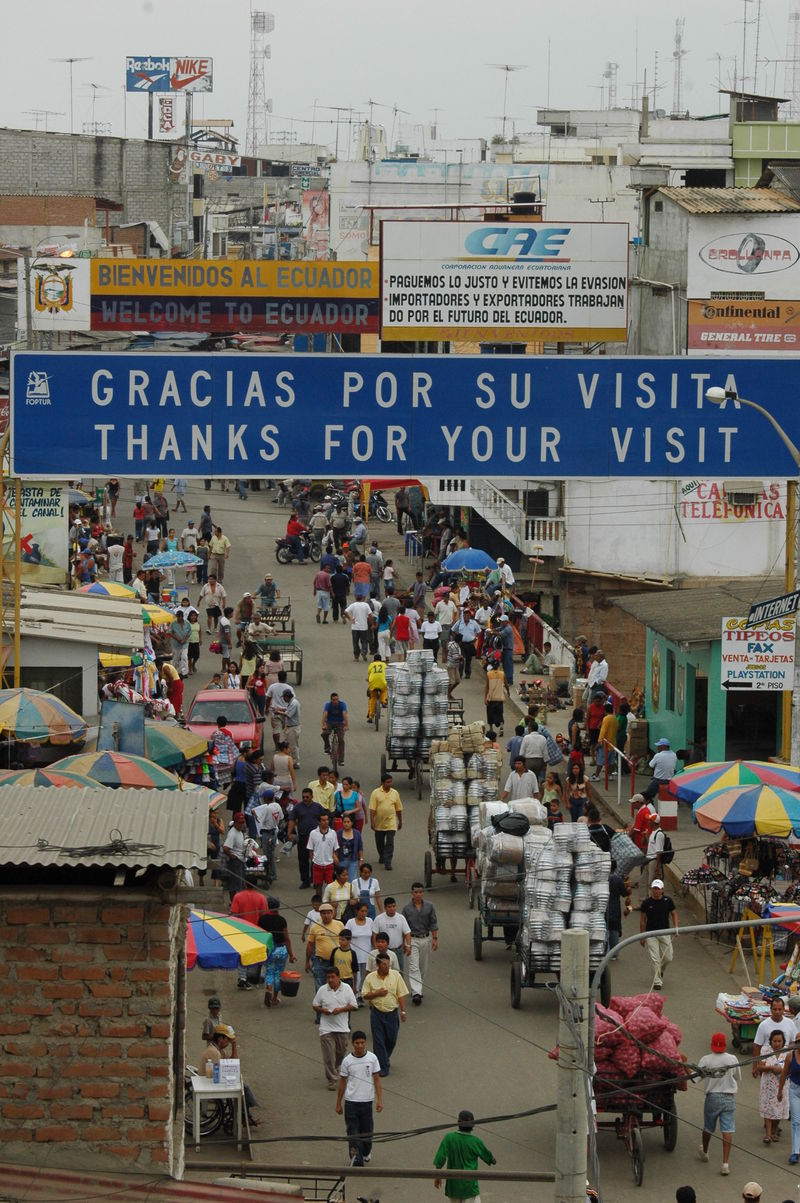 En la frontera de Perú y Ecuador el número de policías es insuficiente para controlar el contrabando existente entre Tumbes y Huaquillas.