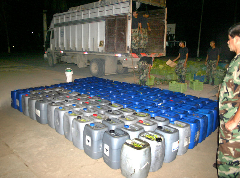 La Policía peruana incineró importante cantidad de toneladas de droga valoradas en el extranjero en 600 millones de dólares.