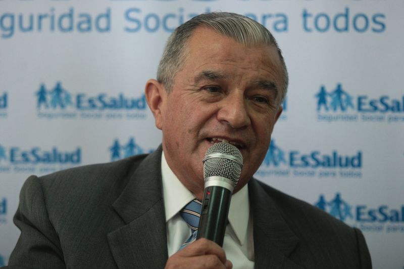 Presidente ejecutivo de EsSalud Álvaro Vidal anuncia que se logró poner en azul cuentas de la institución.