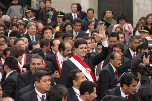 Doctor Alan García Perez en Mitin de la confraternidad