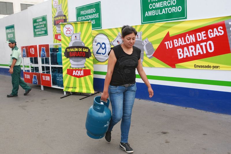 Precio del balón de gas disminuyó a 29 soles en las 20 estaciones de servicio afiliadas a Petro-Perú en Lima.
