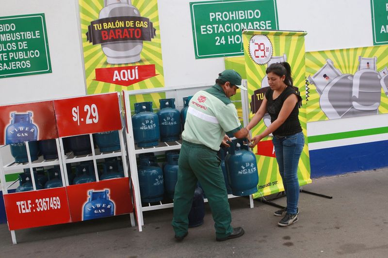 Precio del balón de gas disminuyó a 29 soles en las 20 estaciones de servicio afiliadas a Petro-Perú en Lima.
