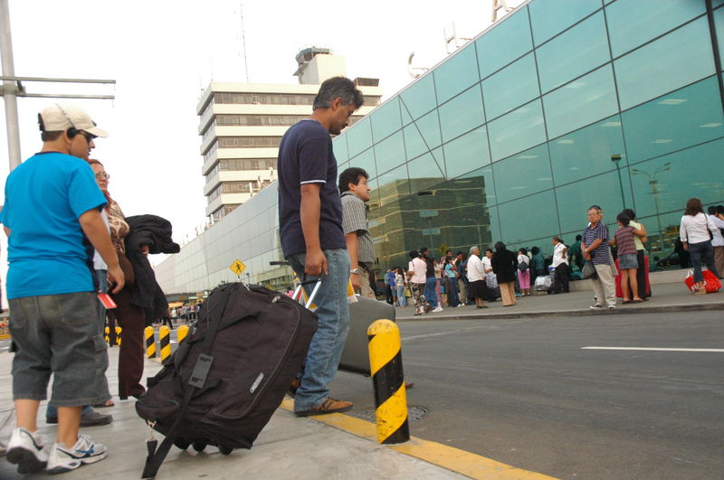 El Aeropuerto Internacional Jorge Chávez fue elegido por tercer año consecutivo el Mejor Aeropuerto de América del Sur en el 2011.