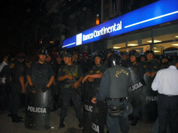 Toma de rehénes en el Banco Continental  de Gamarra