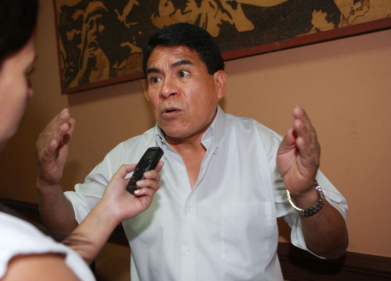 Mario Huamán secretario de la CGTP reunido con trabajadores del Instituto Nacional Penitenciario (Inpe).