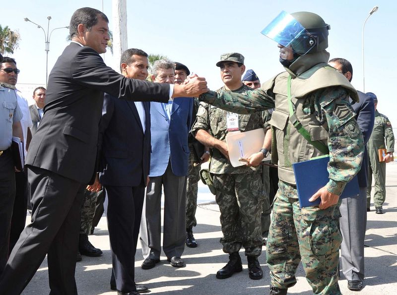 Ollanta Humala da la bienvenida a su homólogo  de Ecuador Rafael Correa e inauguran Gabinete binacional en la ciudad de Chiclayo.