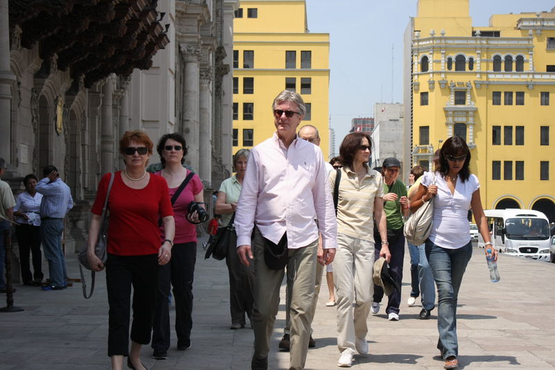 Miles de turistas visitan Perú cada año, y en la capital el Centro de Lima es uno de los puntos más atractivos para el público extranjero.