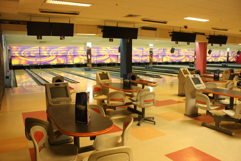El Bowling de Larcomar es una buena alternativa para disfrutar en familia.