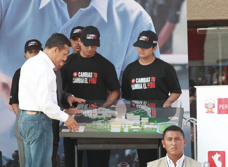 Ollanta Humala asistió al lanzamiento del Programa 'Beca 18' para egresados del Servicio Militar Voluntario en Senati.