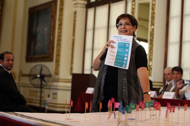 Susana Villarán presentó los resultados de interesados en participar en los Corredores Complementarios del Sistema Integrado de Transporte.