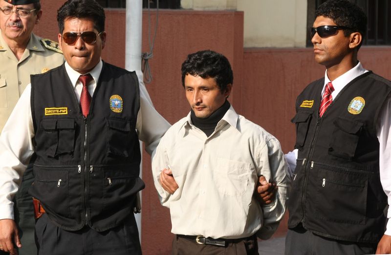 Presentación del terrorista Walter Díaz Vega, alias 'Fredy' o 'Percy', quien fuera sindicado como el cabecilla tras la caída de 'Artemio'.