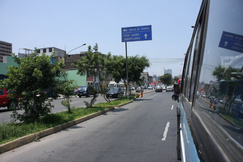 Imágenes de la avenida Prolongación Iquitos en el distrito de Lince en la ciudad de Lima.