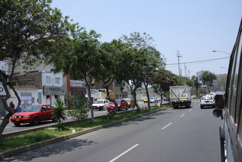 Imágenes de la avenida Prolongación Iquitos en el distrito de Lince en la ciudad de Lima.