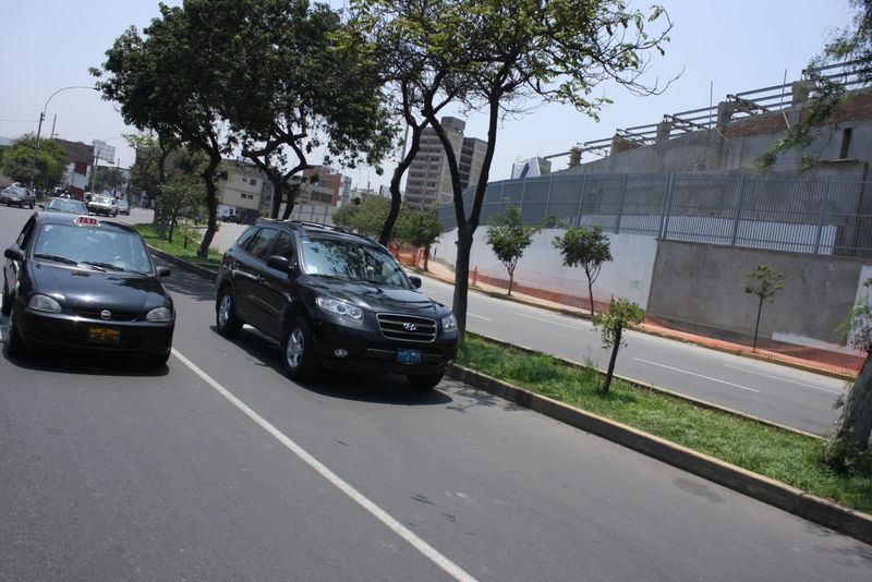 Imágenes de la avenida Prolongación Iquitos en el distrito de Lince en la ciudad de Lima.