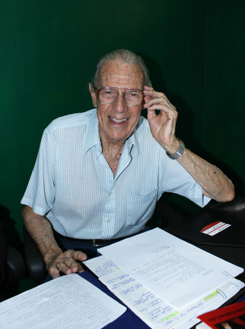 Antonio Espinoza Laña, fundador del PPC, concediendo una entrevista a Generaccion.com.