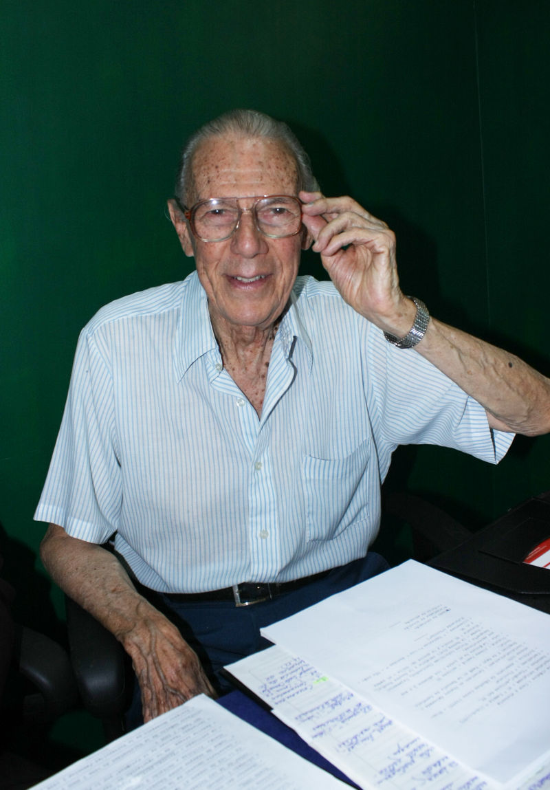 Antonio Espinoza Laña, fundador del PPC, concediendo una entrevista a Generaccion.com.