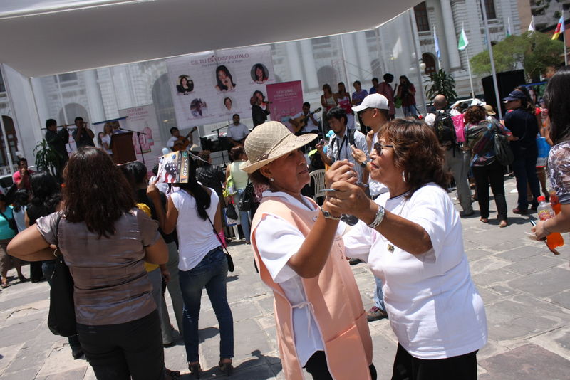 Cecilia Tait Villacorta realizó hoy el evento 'Es tu día, disfrútalo' en el Palacio Legislativo por el Día Internacional de la Mujer