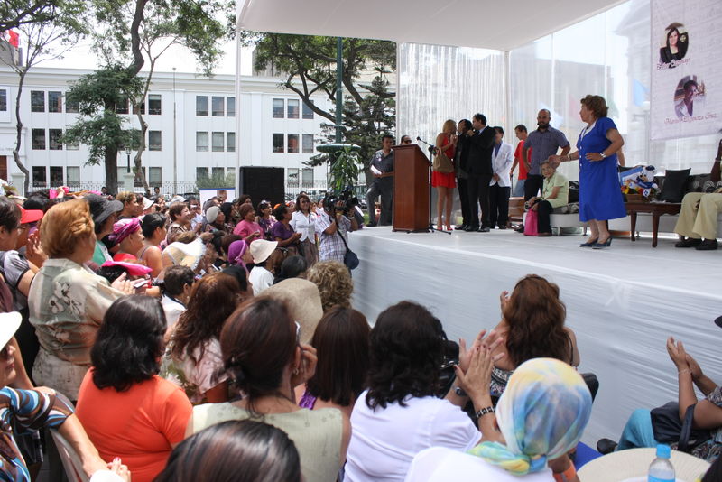 Cecilia Tait Villacorta realizó hoy el evento 'Es tu día, disfrútalo' en el Palacio Legislativo por el Día Internacional de la Mujer