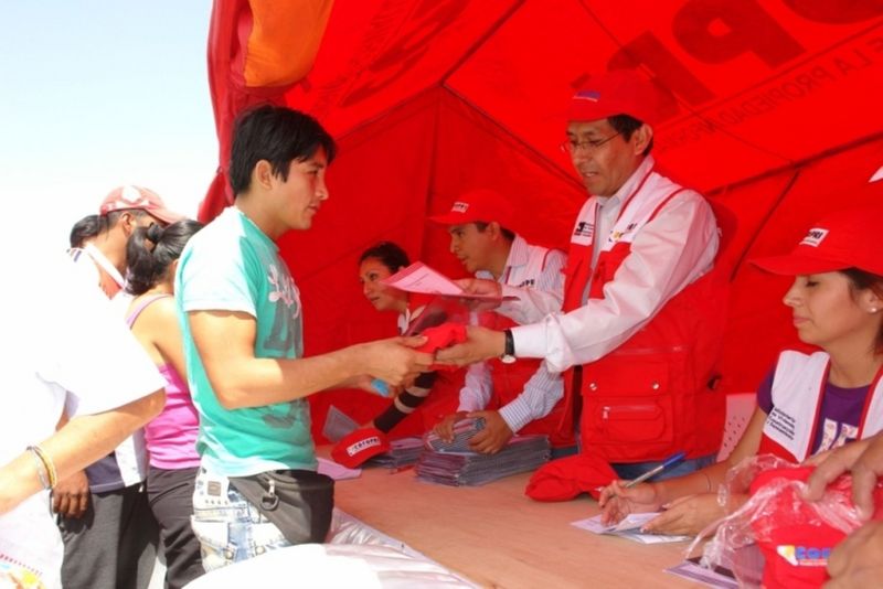 Viviendas construidas por el fondo Mi Vivienda Techo Propio en el distrito Túpac Amaru de la provincia de Pisco