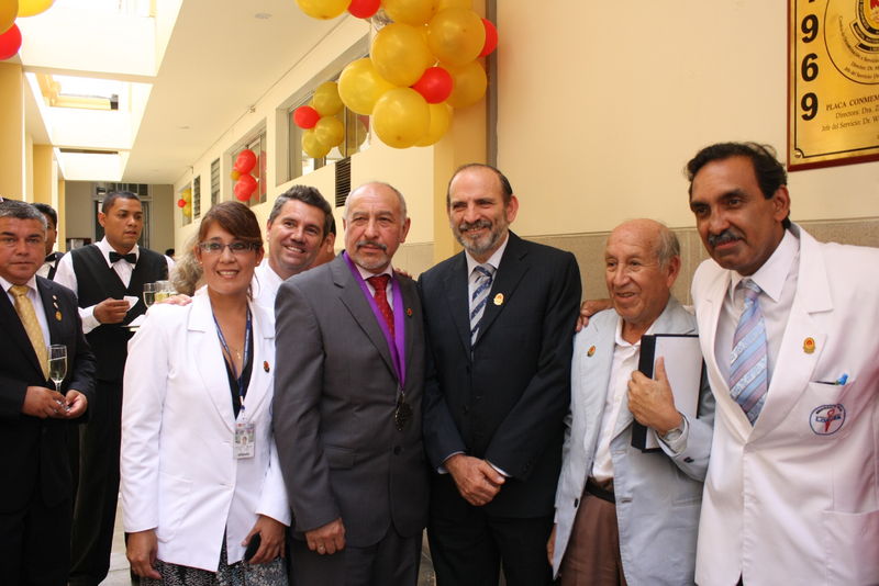 Hoy se celebró el 43 Aniversario del Servicio de Cirugía Plástica y Quemados del Hospital Nacional Arzobispo Loayza