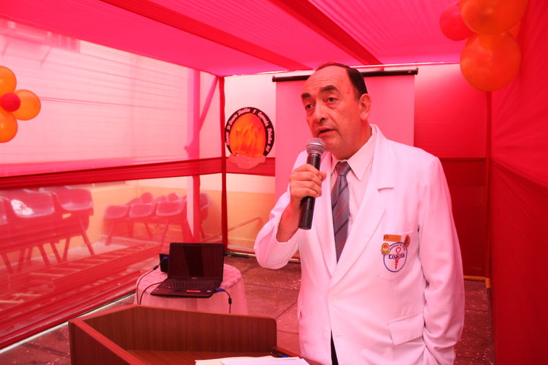 Dr., Dante Aliaga, Director de administración del hospital arzobispo Loayza
