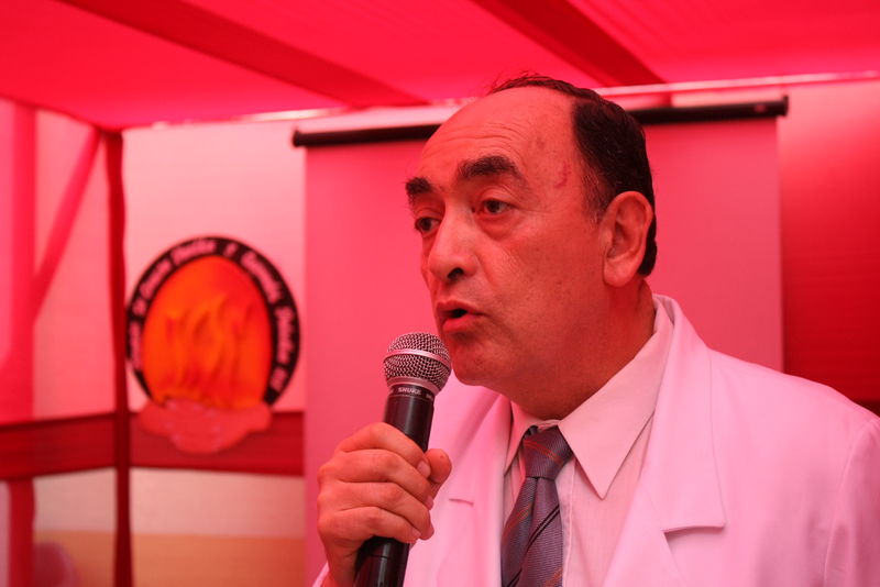 Dr., Dante Aliaga, Director de administración del hospital arzobispo Loayza