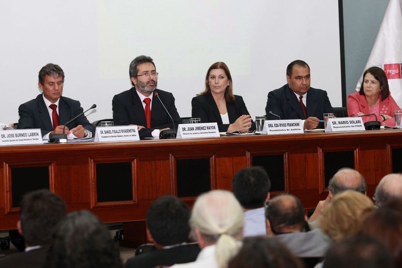 Ministro de Justicia Juan Jiménez Mayor lanzó fase de consulta para la elaboración del Plan Nacional de Derechos Humanos 2012-2016