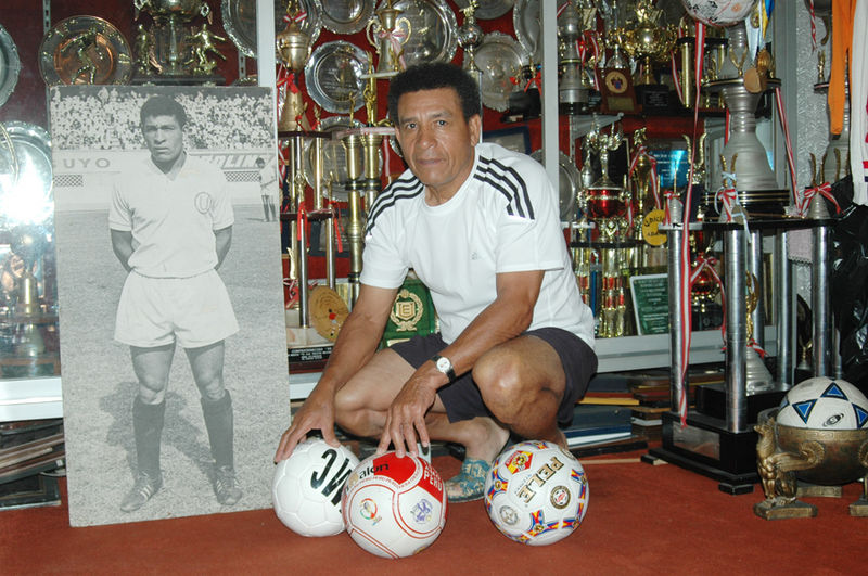 El ex futbolista Héctor Chumpitaz, uno de los máximos exponentes en la historia del fútbol peruano