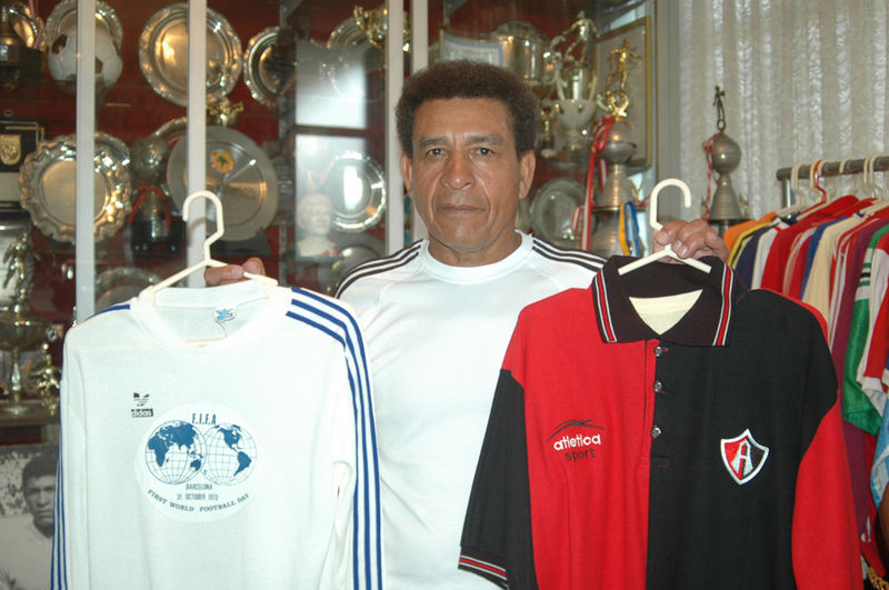 El ex futbolista Héctor Chumpitaz, uno de los máximos exponentes en la historia del fútbol peruano