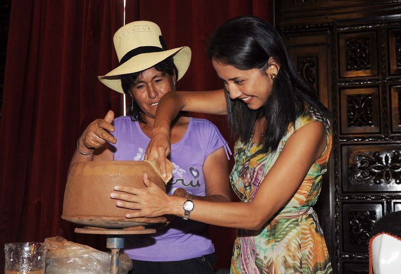 Primera Dama Nadine Heredia, participó en celebración por el Día del Artesano en Palacio de Gobierno