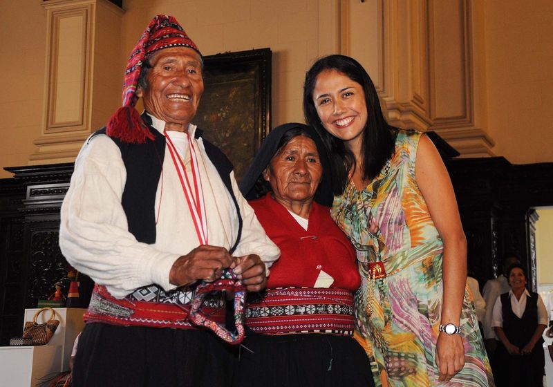 Primera Dama Nadine Heredia, participó en celebración por el Día del Artesano en Palacio de Gobierno