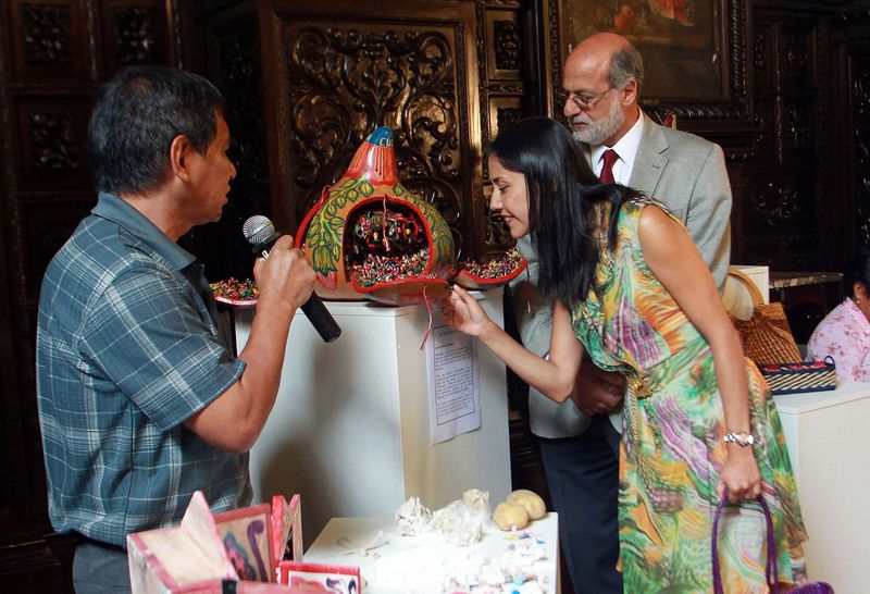 Primera Dama Nadine Heredia, participó en celebración por el Día del Artesano en Palacio de Gobierno