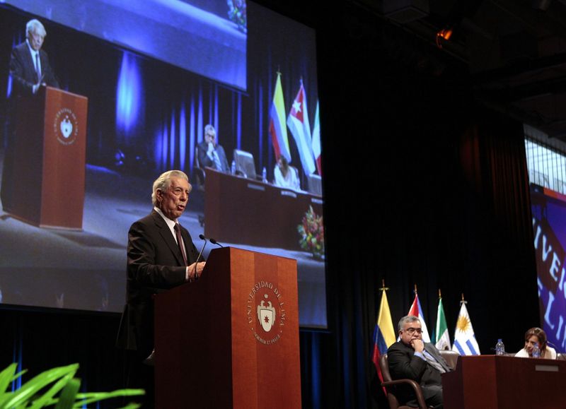 Mario Vargas inauguró esta mañana el Seminario Internacional América Latina