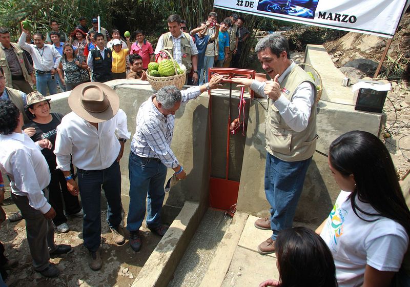 Ministro de Agricultura, Luis Ginocchio y el titular de Vivienda, René Cornejo, participan en ceremonia por el Día Internacional del Agua