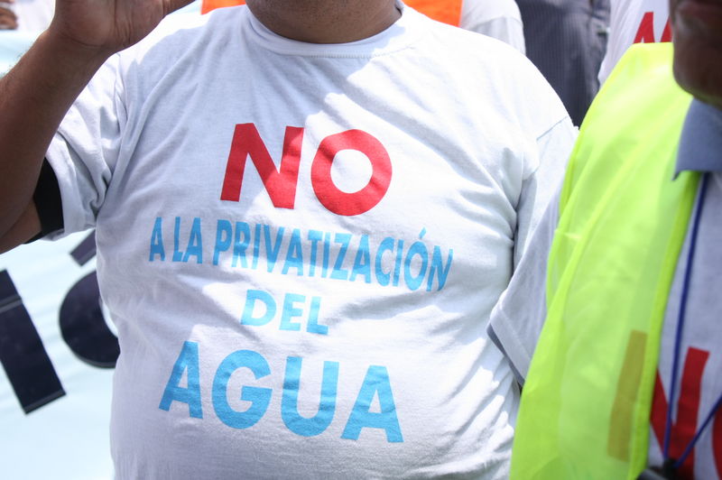No a la privatización de Sedapal miles de personas marcharon  al congreso en protesta a la privatización de agua