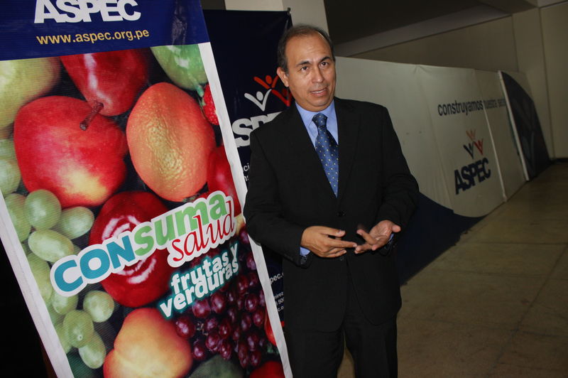 Crisólogo Cáceres, presidente de la Asociación Peruana de Consumidores y Usuarios (ASPEC)