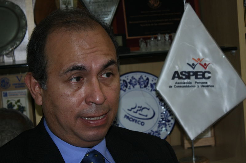 Crisólogo Cáceres, presidente de la Asociación Peruana de Consumidores y Usuarios (ASPEC)