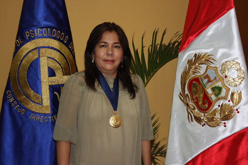 Decana del Colegio de Psicólogos Rosa Velasco Valderas en su despacho del Colegio Psicólogos del Perú