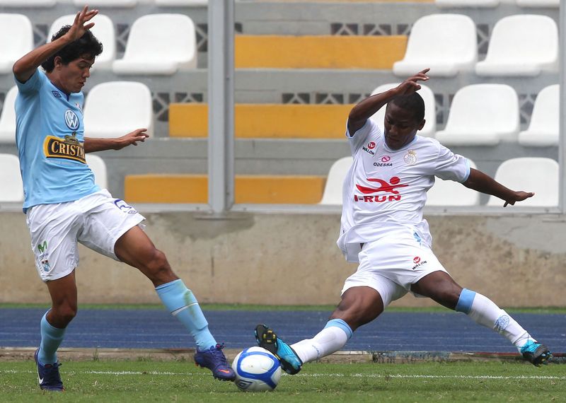 Sporting Cristal gano por 3 goles a 0 a Real Garcilaso en el Estadio Nacional