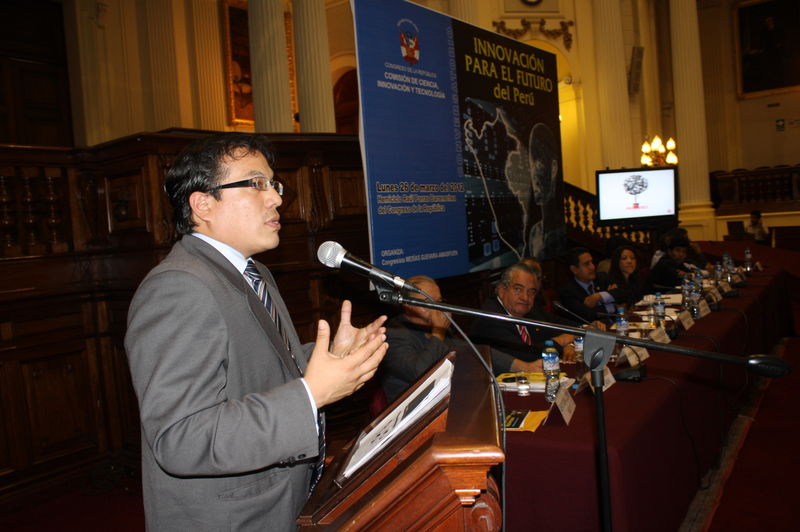 Conversatorio sobre Innovación para el futuro se efectuó en la sala Raúl Porras Barrenechea  organizada por el congresista Mesías Guevara Amasifuén