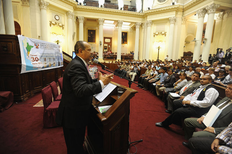 Fórum de seguridad ciudadana en Lima Norte inaugurado por el congresista Renzo Reggiardo en el Congreso de la república