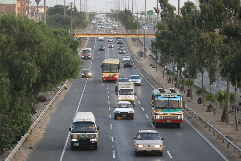 Desvío del tránsito vehicular en San Juan de Lurigancho: Se inician obras de construcción del Segundo Tramo de la Línea 1 del Tren Eléctrico