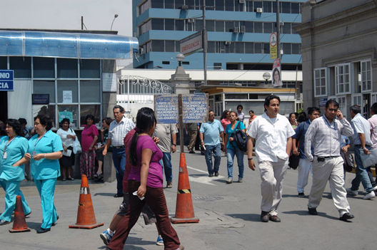 Hospital  Arzobispo Loayza